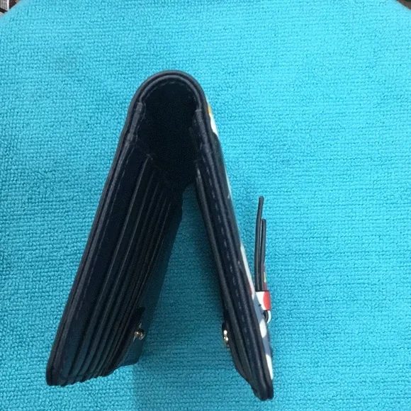 SOLD 🫶🫶🫶🫶Kate Spade Floral large bifold wallet - Picture 5 of 12